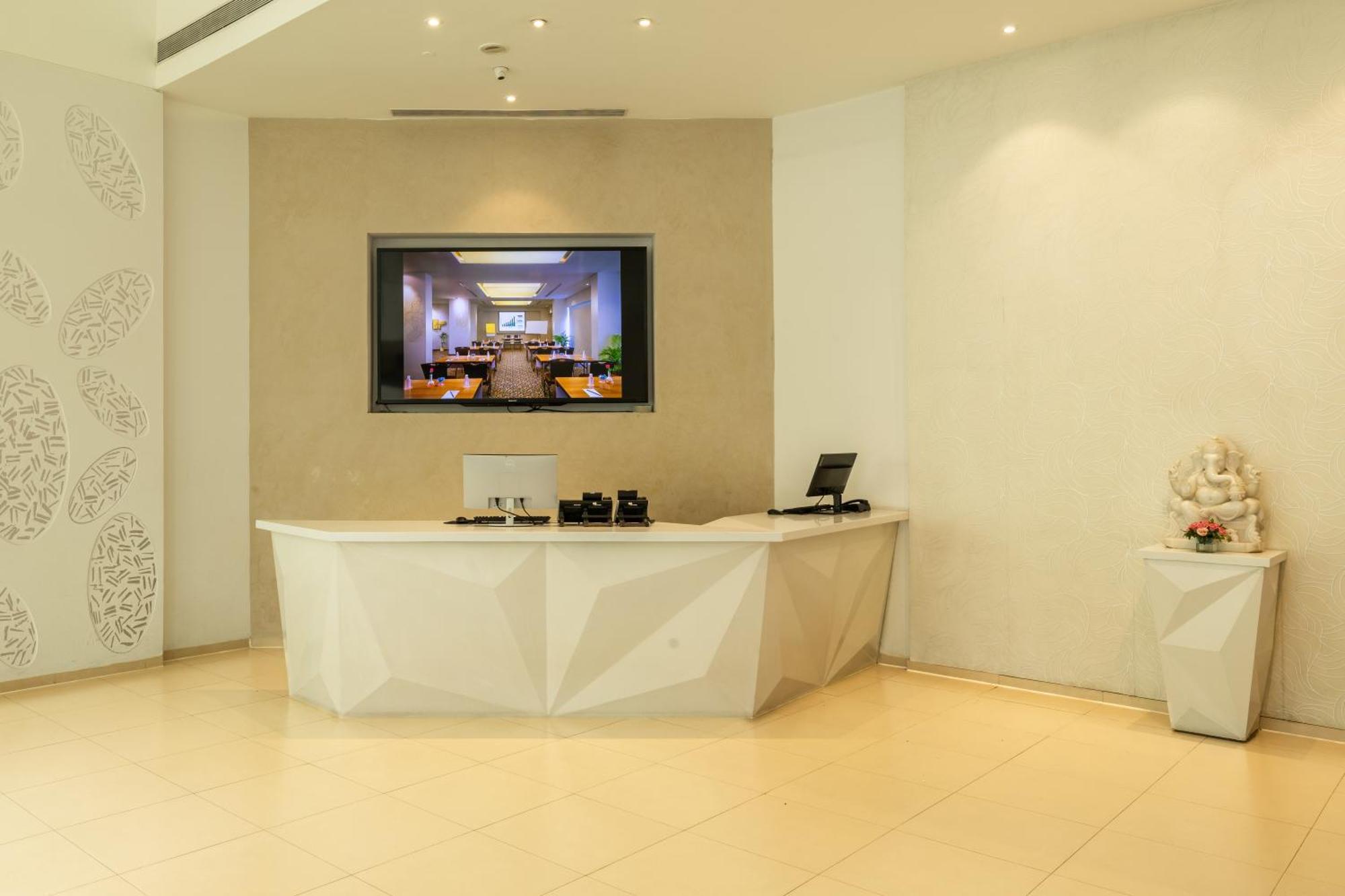 Hotel Kohinoor Elite Near Bkc Mumbai Bagian luar foto